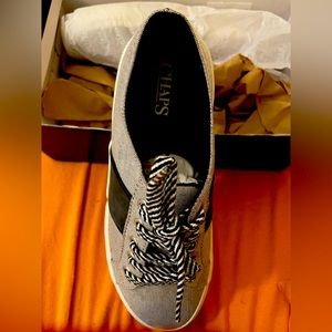 Brand new original Chaps Caelyn size 7
